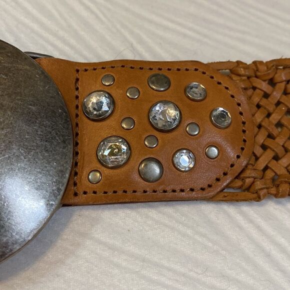 Bebe Natural Leather Woven Belt  large Silver tone Buckle and some sparkles m/l - Picture 2 of 6